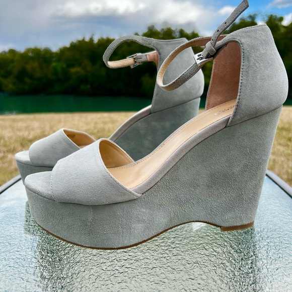 NWOT Michael Kors suede wedge 👡 - Picture 3 of 9